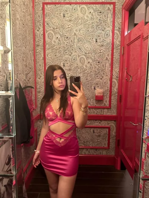 I need help in the changing room