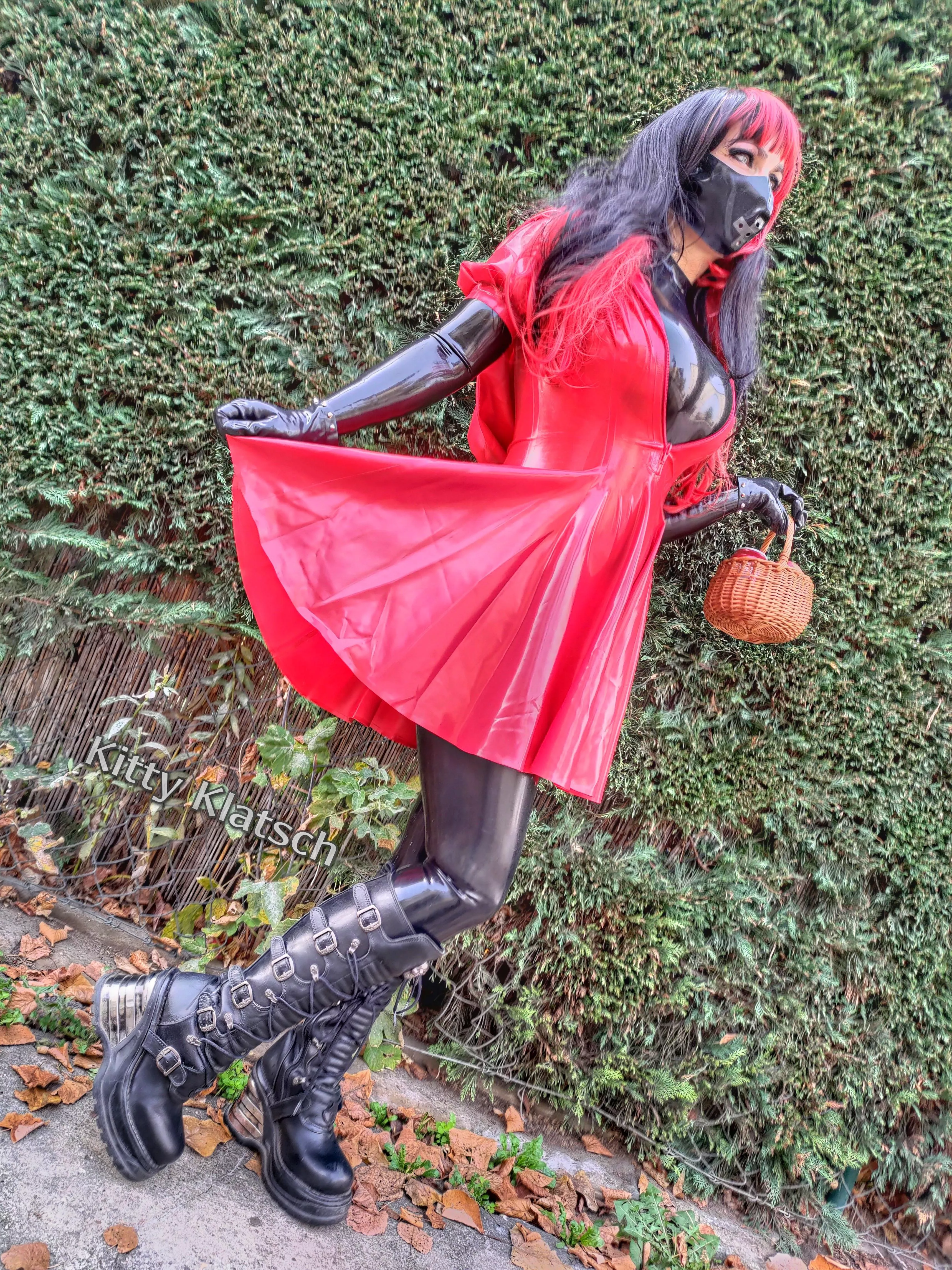 It is me, Kitty Klatsch.