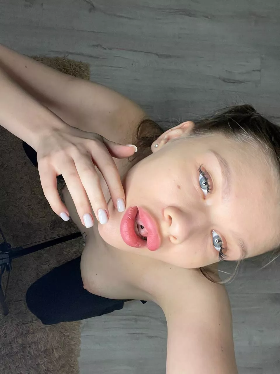 Need some jizz on my lips as an after injection soothing balm