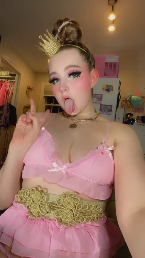 Princess peach needs some sugary glaze!