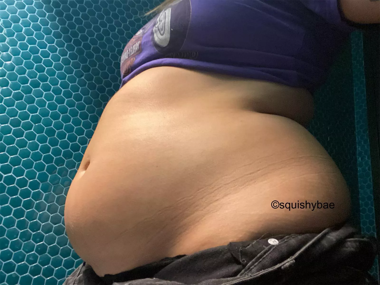 Serving you pizza belly 🍕