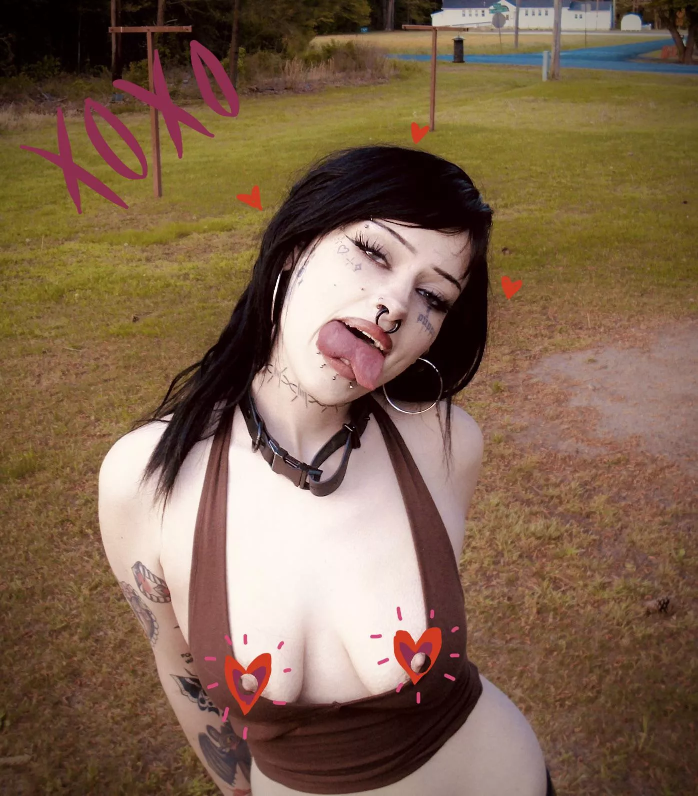 something about my tongues and face tats 😋💗