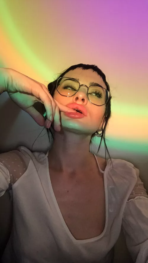 Thought this selfie looks hot so decided to share it!🥰