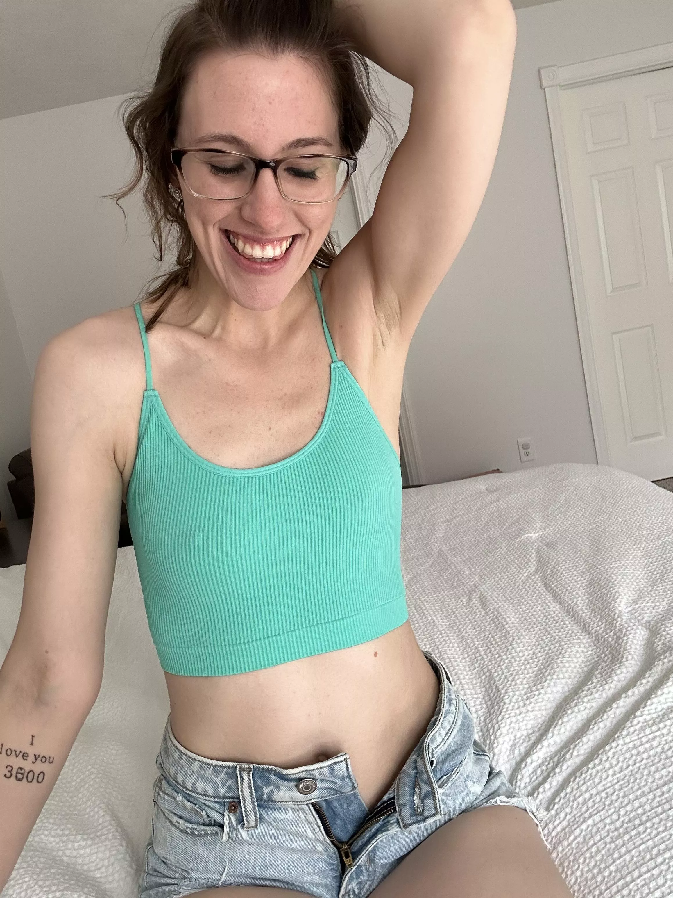 Tiny boobs, a tight shirt and no bra = nothing left to the imagination