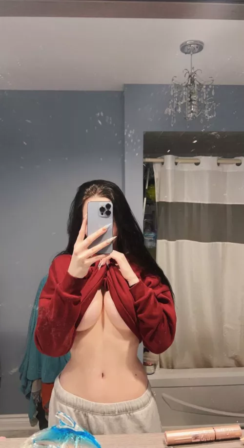 We love a good mirror selfie.