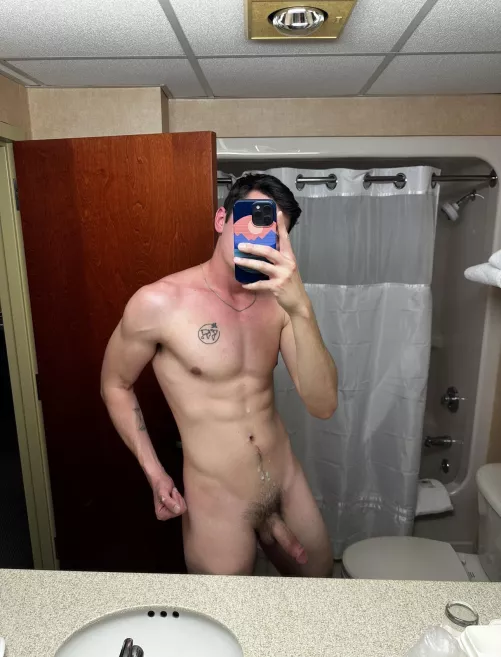 [26] Any other bros have poppin shoulder veins?