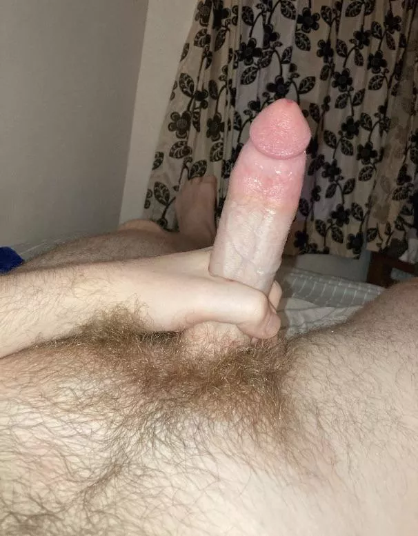 26 looking to trade and chat. Love older and guy’s who show face. Add klw_929