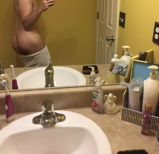 40 upvotes to see me post with full face 😜