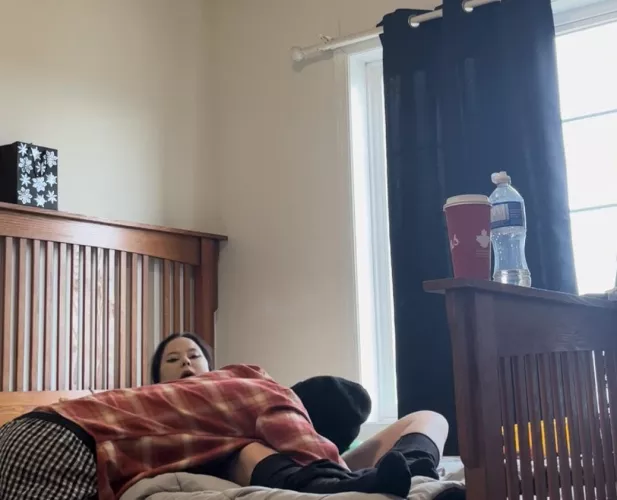 A few guys have been using this pussy on the side lately, would you still eat it for mommy?👸🏻