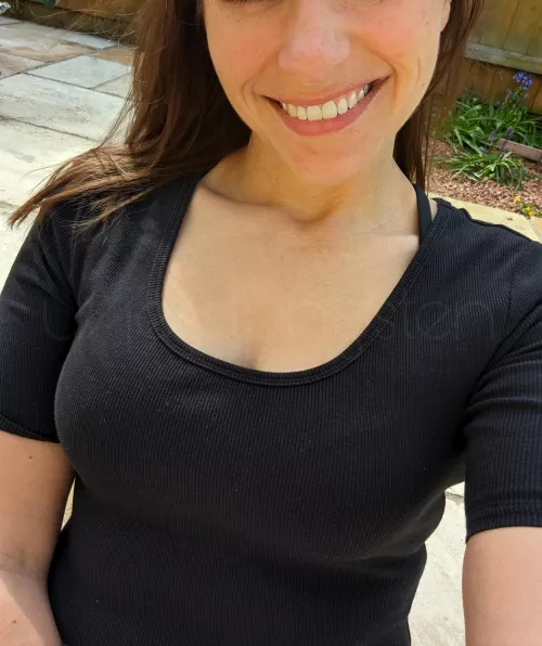 A little smile [f]rom me to you