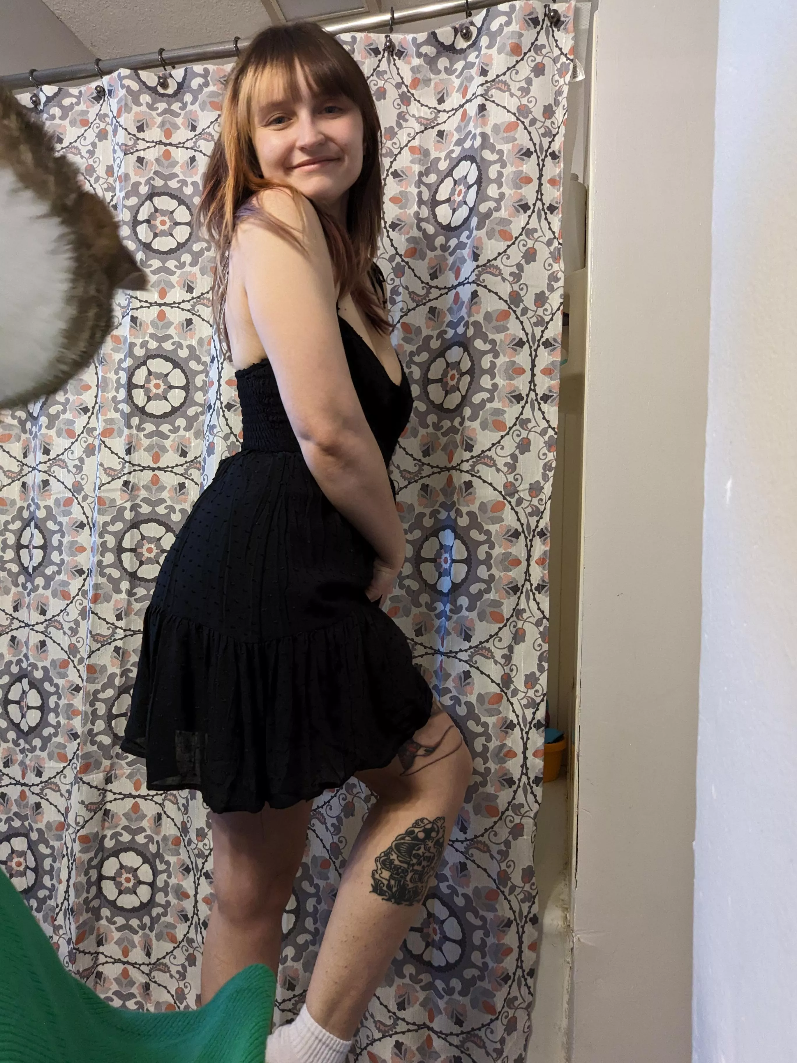 [F] sundress season so close! 🌞