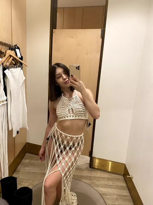 (f18) Not sure if this beach dress is tight enough 😅