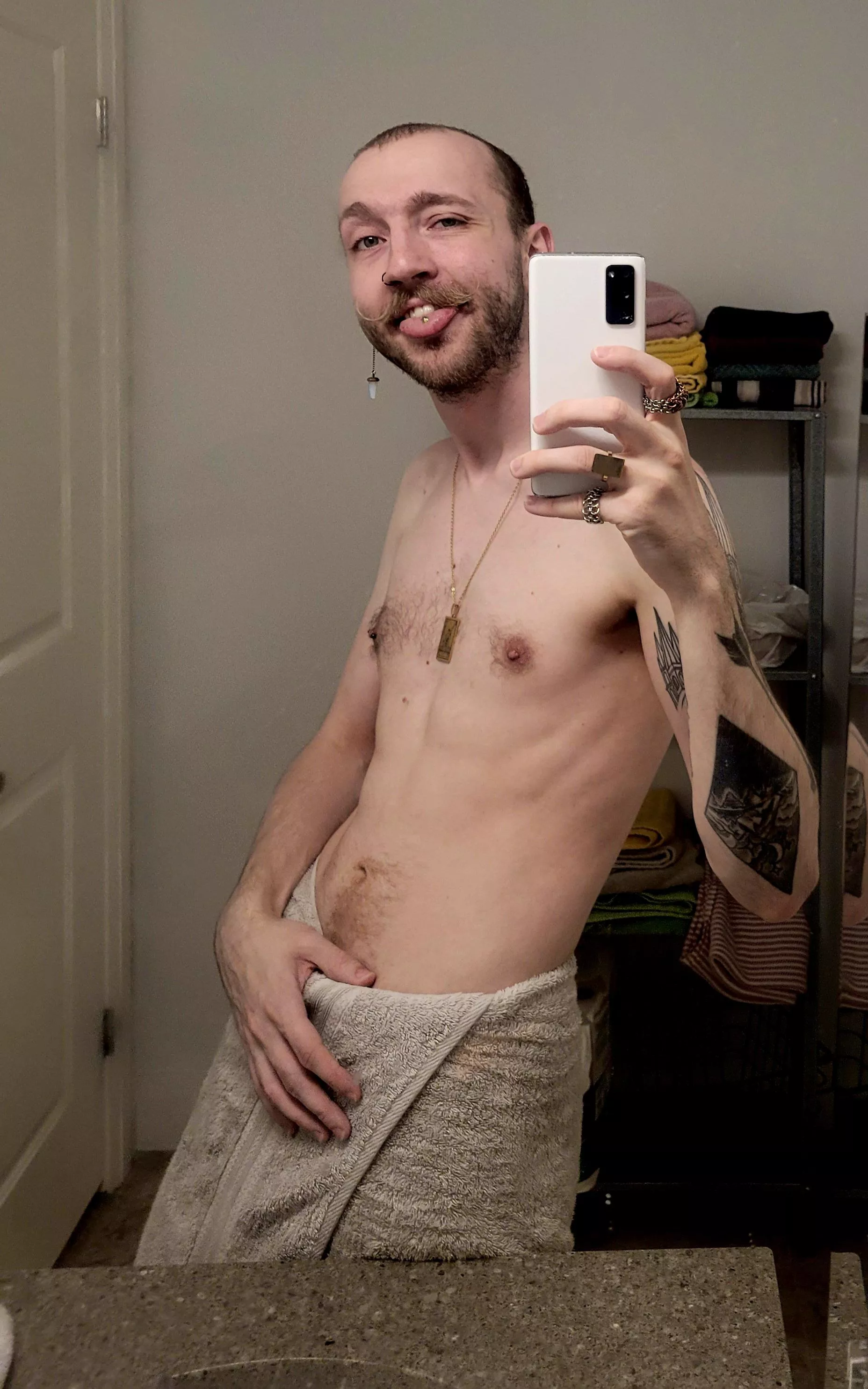 feelin fresh and ready to spend the day playing video games 😅