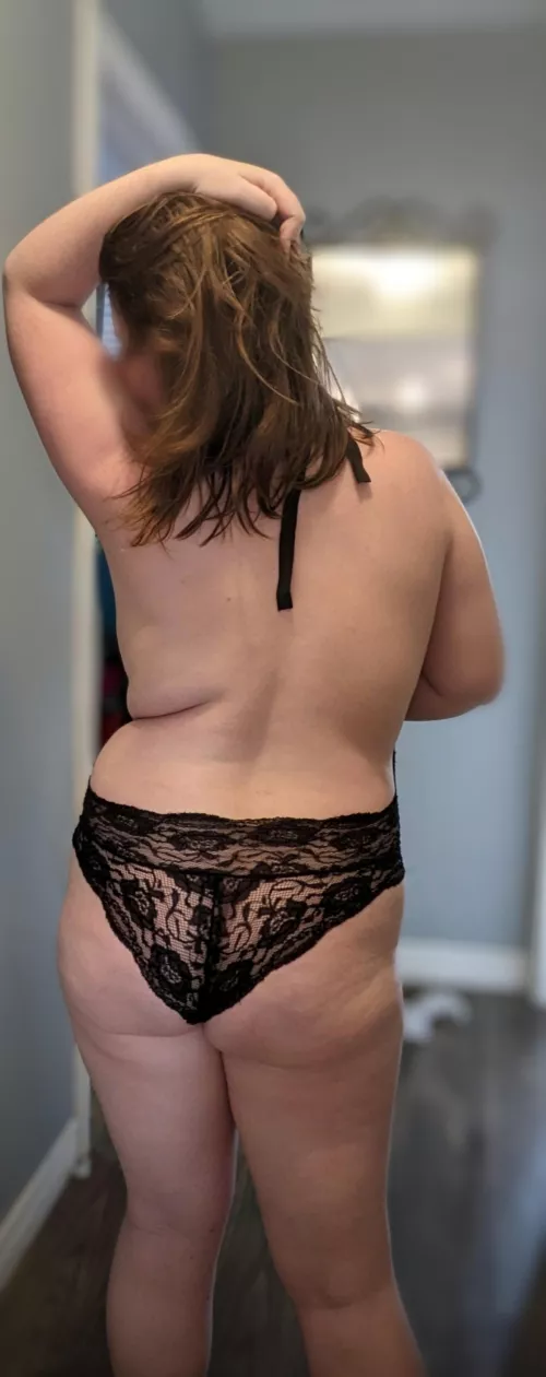 I was told by one of my followers to post this again after I deleted it. Well here we go 😂 🍍