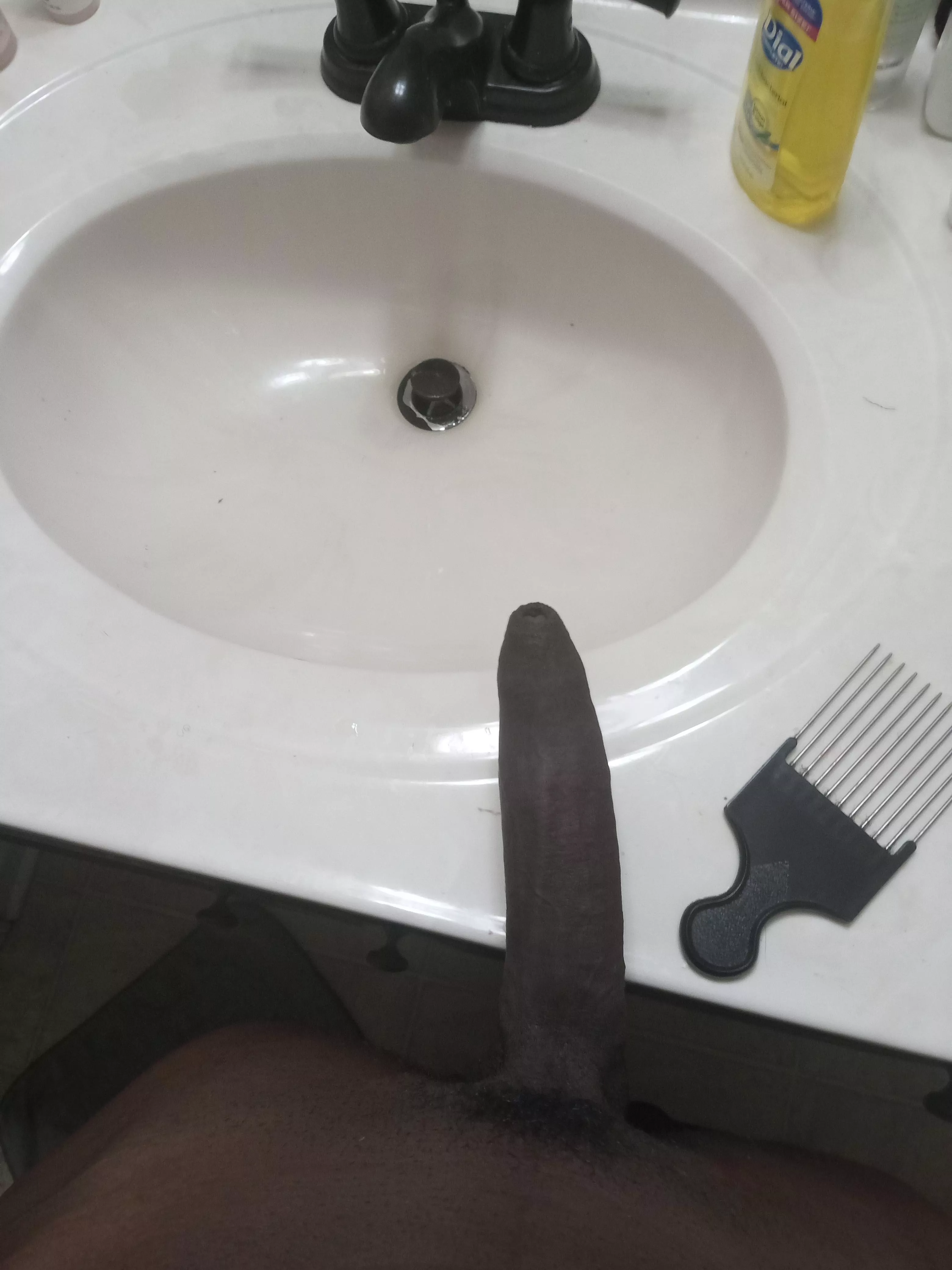 Im bigger than your man 😏🖤