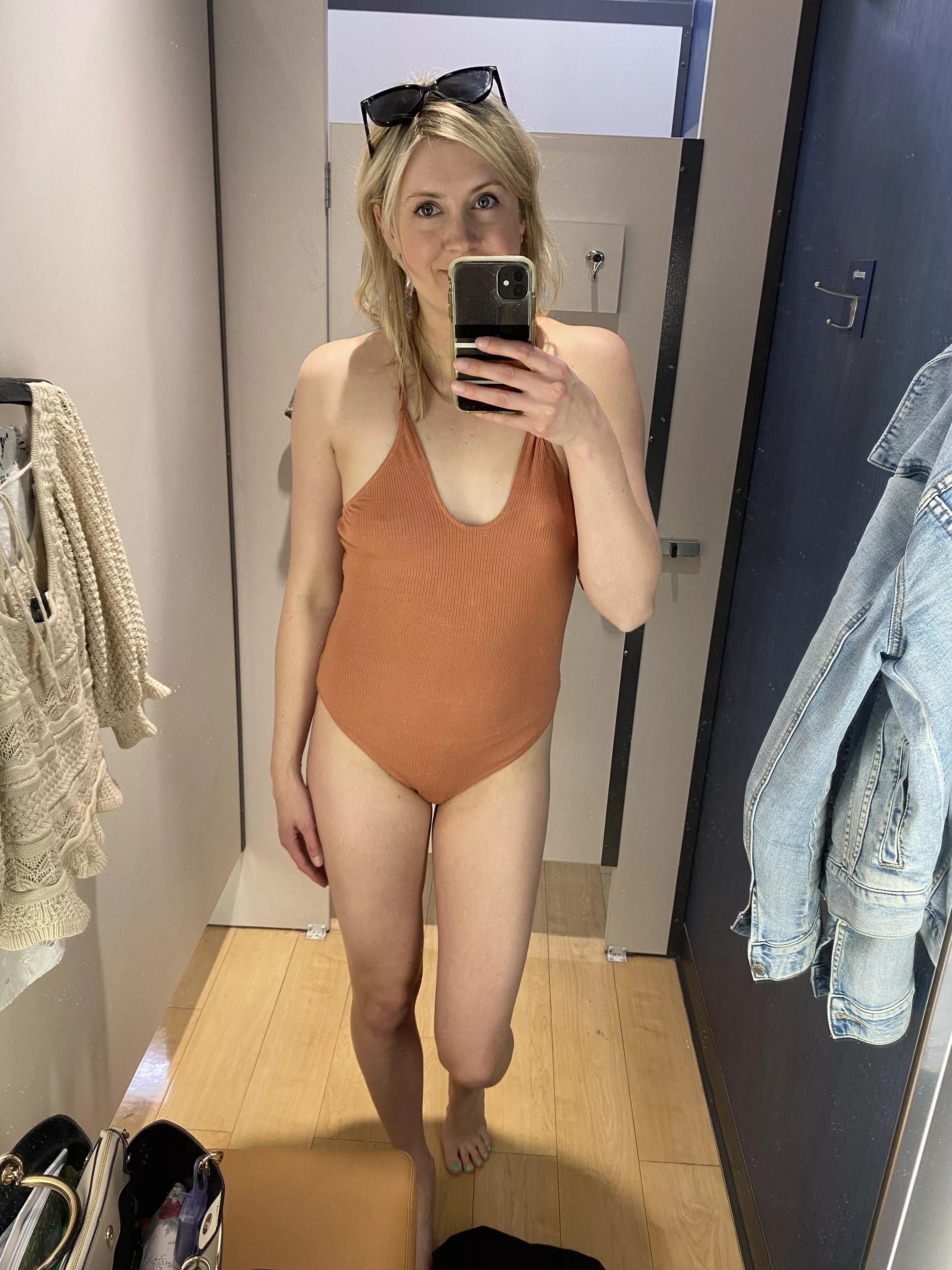 It has a clasp underneath so I had to get it