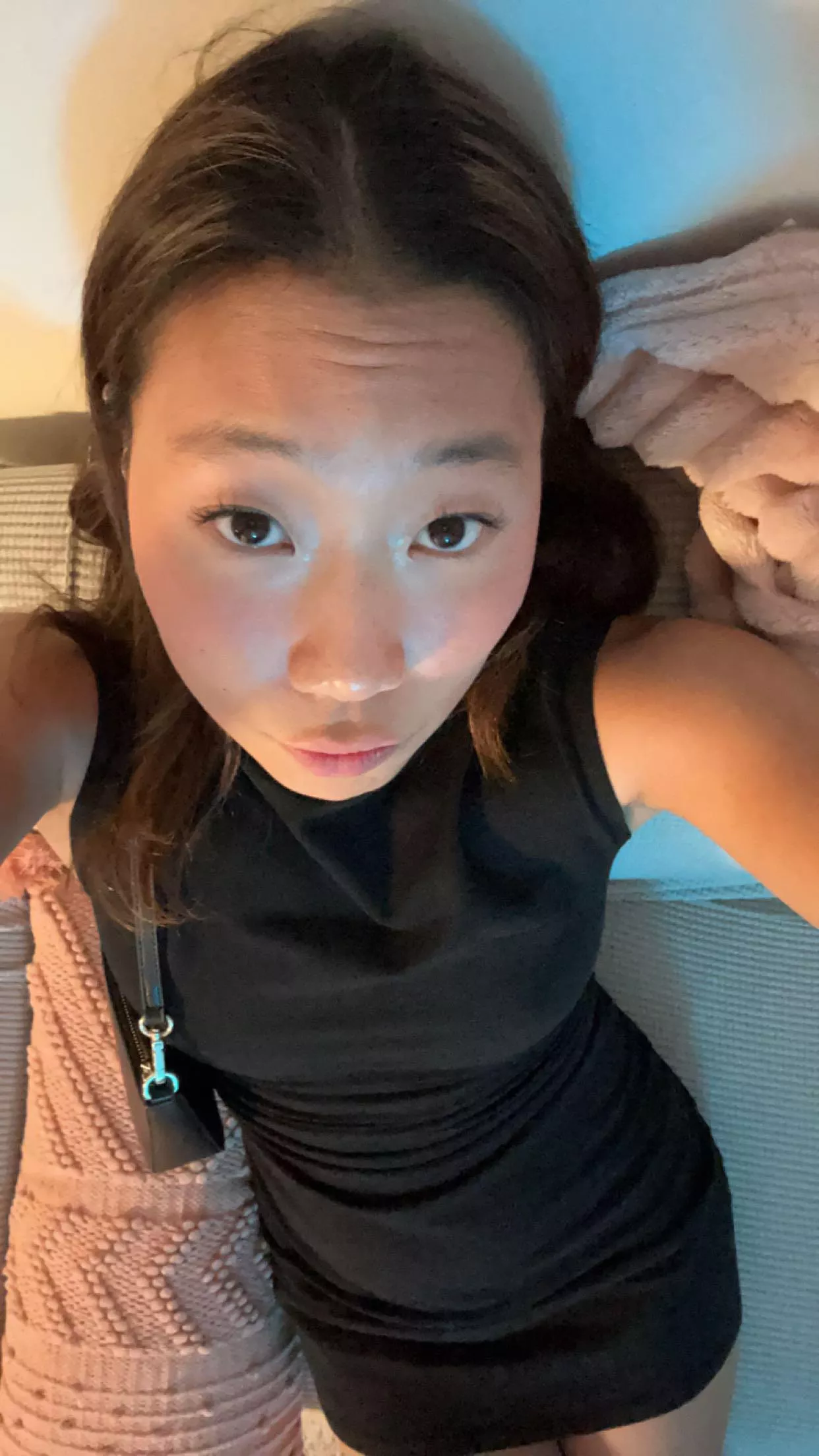 It’s my birthday tomorrow 🥳 can I get some love f21 💕