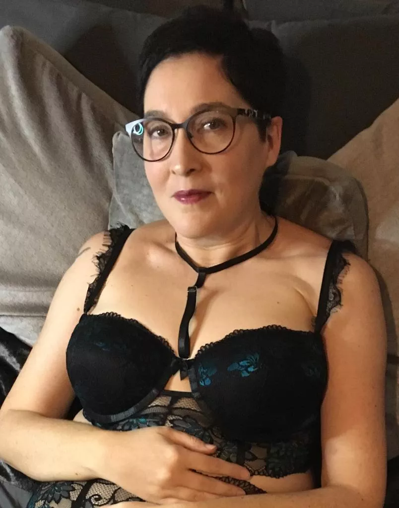 Let me be your sexy librarian