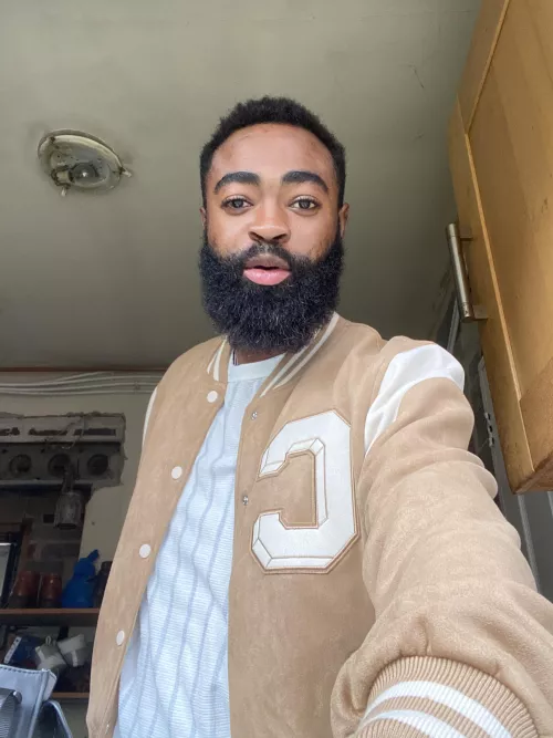 Morning basement ritual guess what am holding🙈🥰