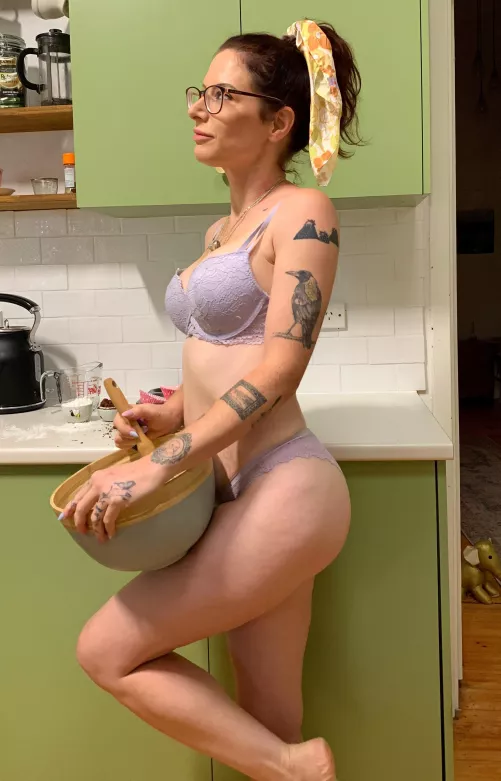 Standard baking attire 😋 [F37]