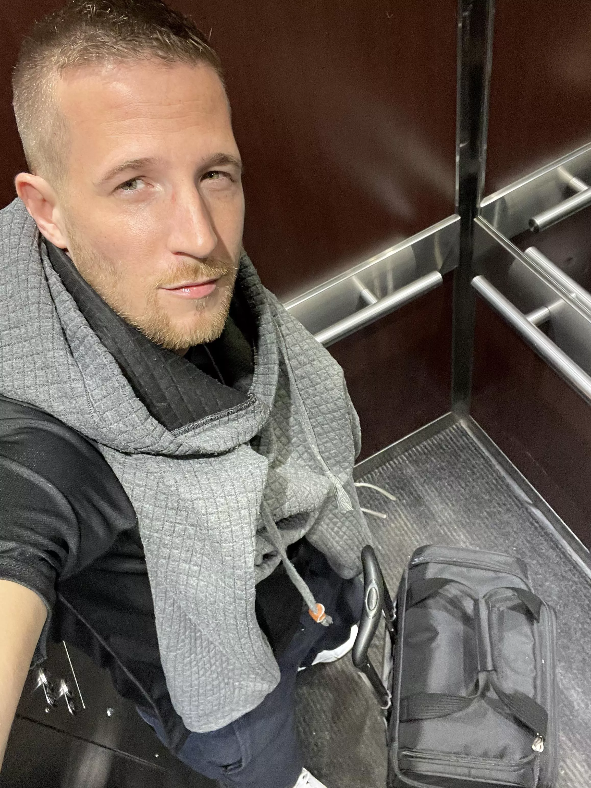 Time for vaycay wooo! who is coming with?