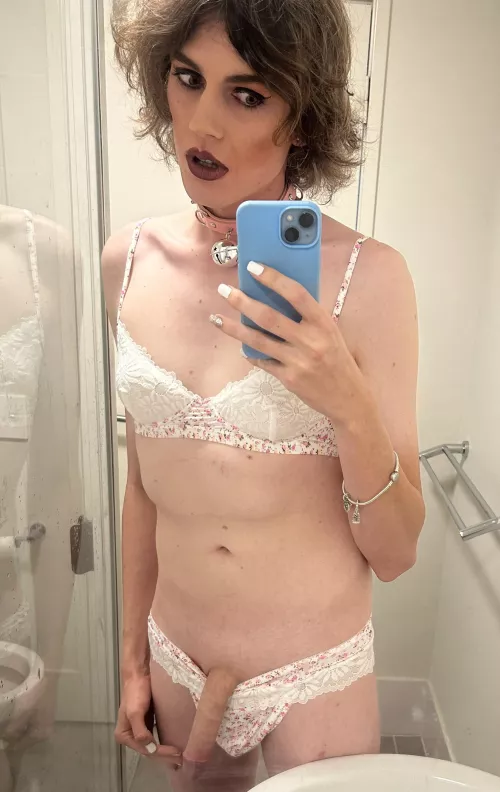 We’re about to shower together and this pops out, wud?