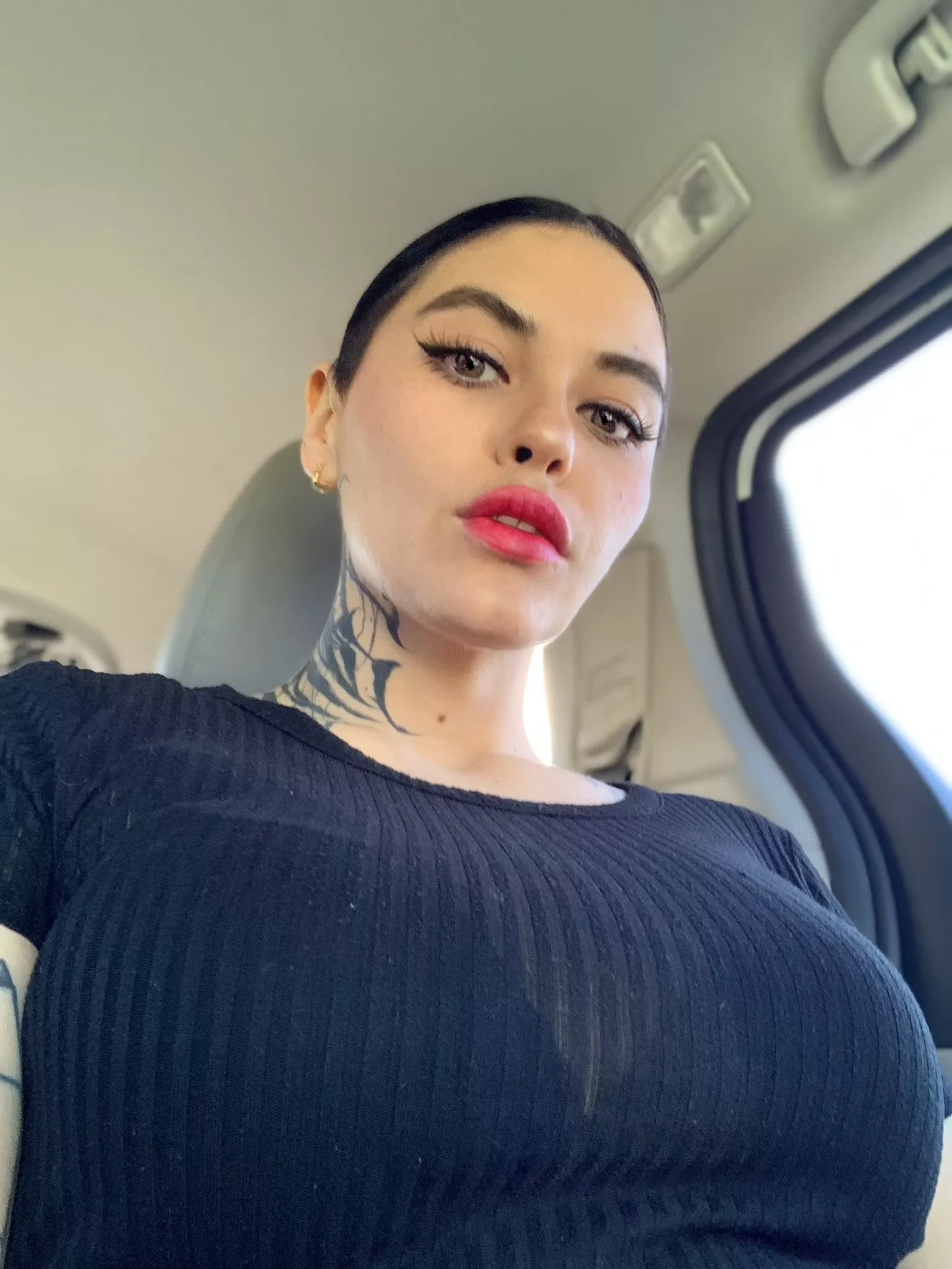 You haven’t deserved to scroll Reddit today, get back on your knees and try again [domme]