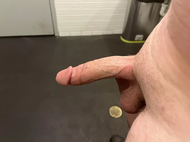 Anyone wanna suck my fat married cock?