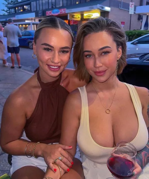 Brown 🤎 or White 🤍