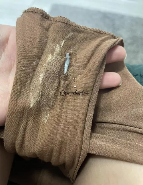 Delicious, wet, and potent panties..who wants the first sniff?😏💦