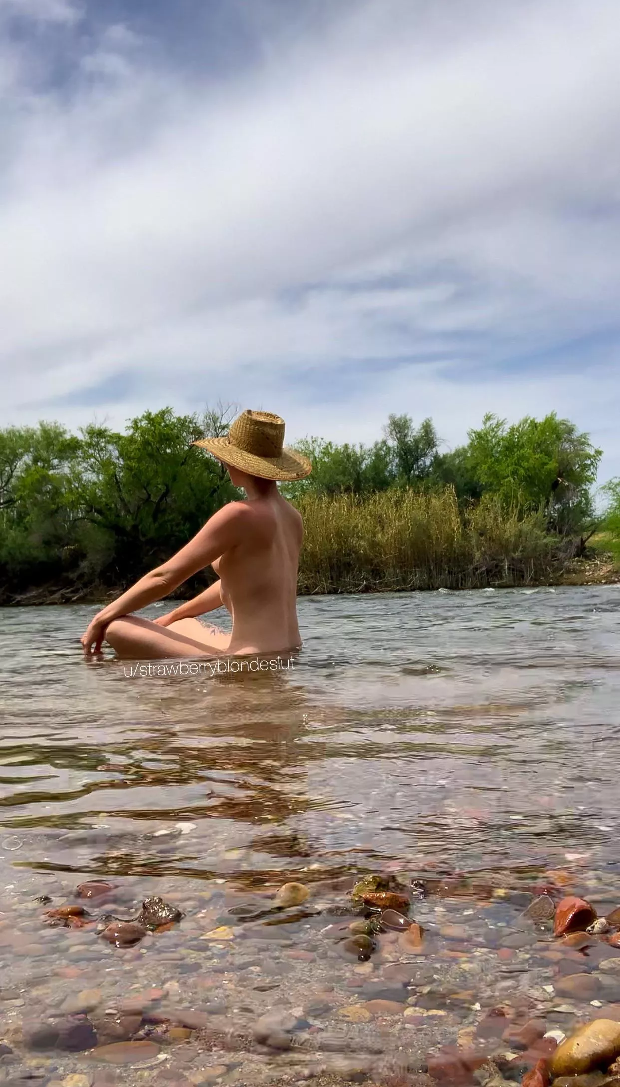 Finding stillness in turbulence