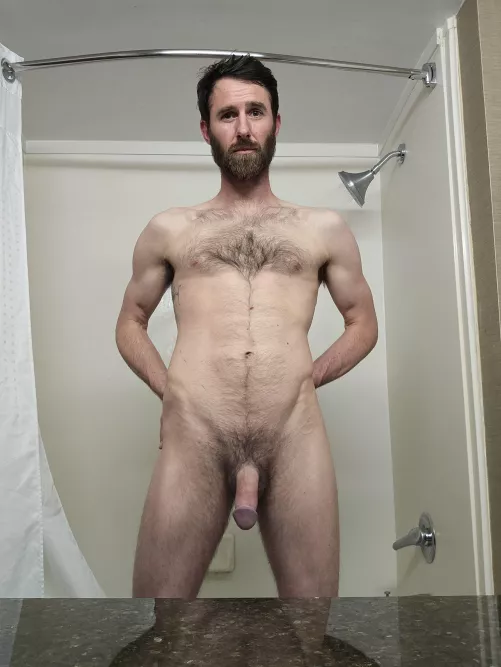 Fresh out the hotel shower 😏