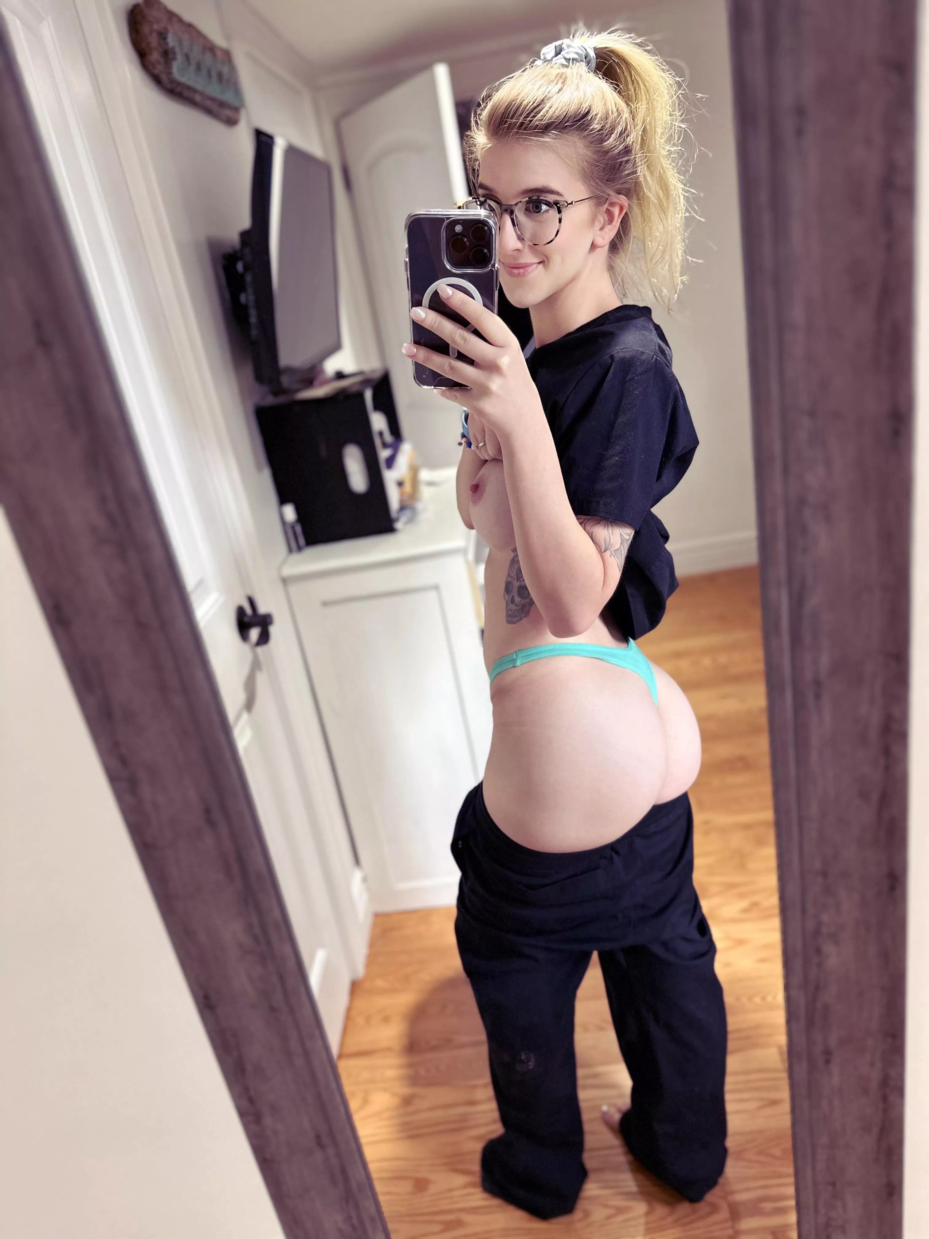 Here’s the back 🍑