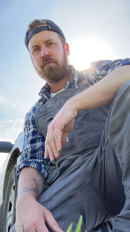 How does this cub look in overalls? 🐻