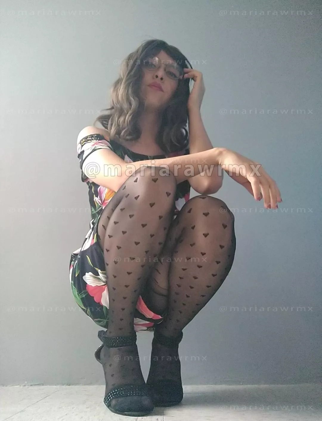 I love how my legs and feet look in stockings