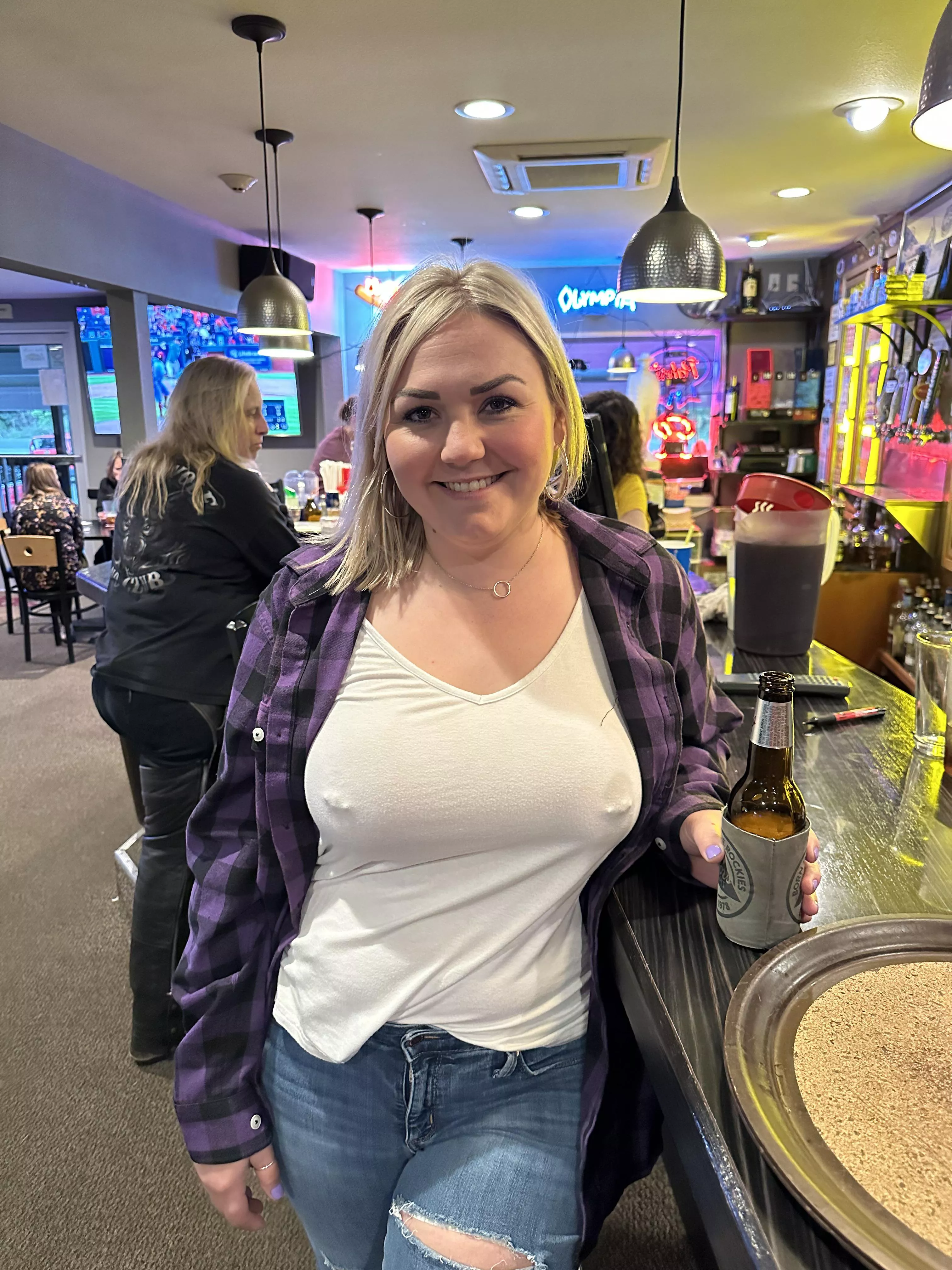 If you see me in public which a lot of you have, you will most definitely see my headlights on full display!💋