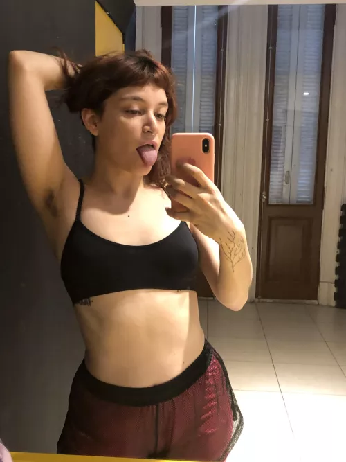 Just finished training, can you imagine how it smells? 🥵🥵