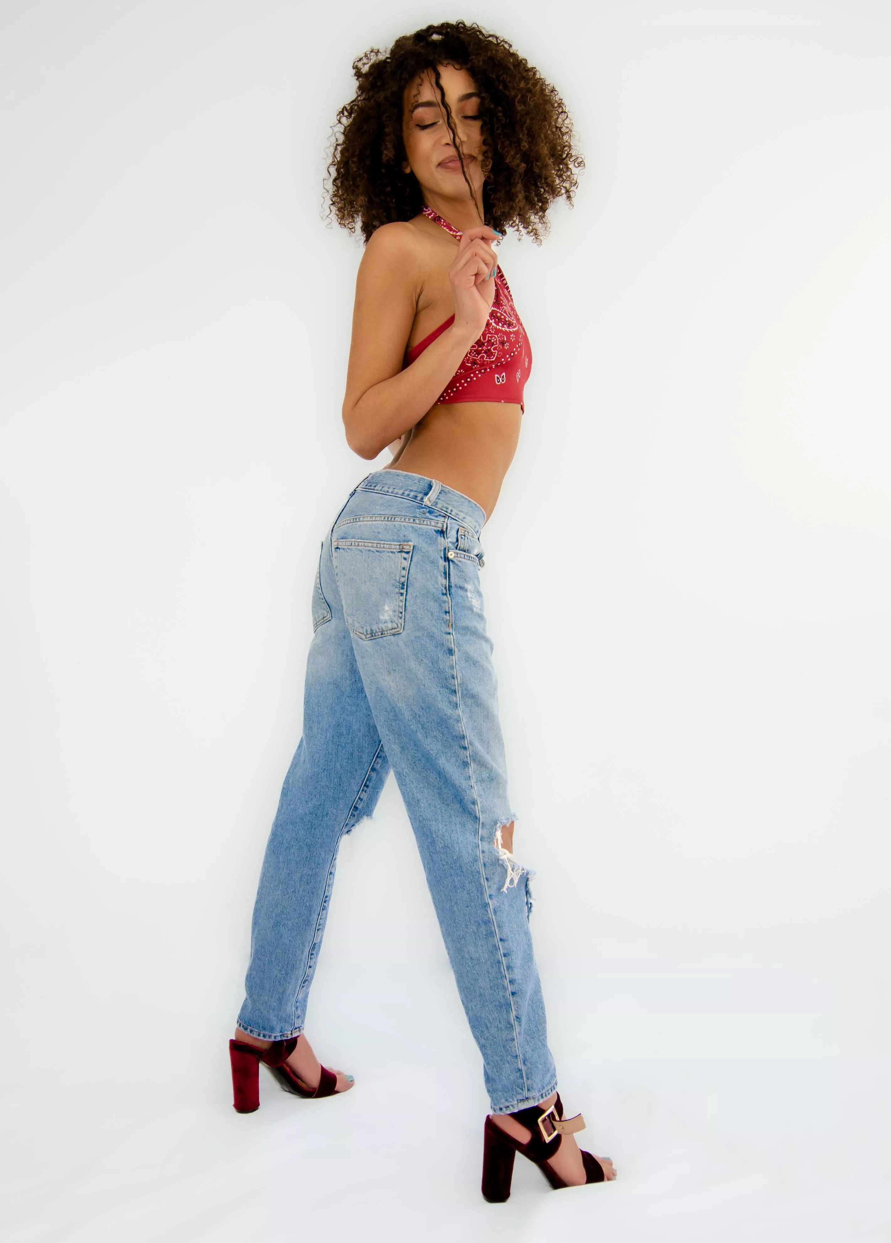 Let me fill your day with joy and fun !