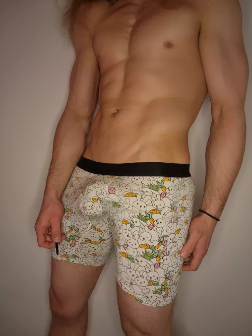 Munch on my carrot 🥕🐇