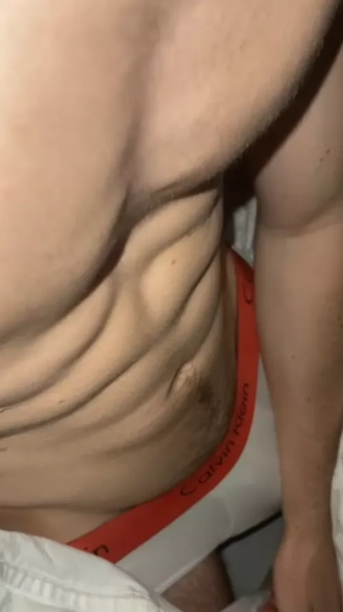 Really kinky boy here. Really love licking abs, armpits, feet, getting spit at, worship muscles... Feel free to message me