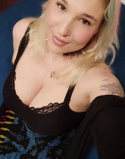 Sending out another goth girlfriend application