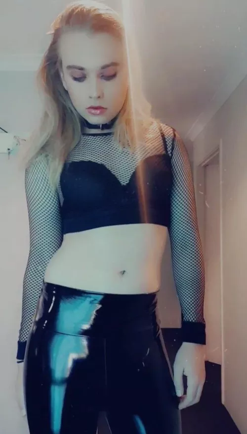 So thankful for the last artist. Wondering if a new pose may spark some interest.