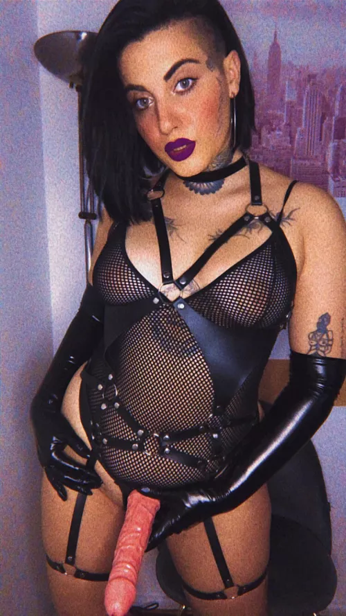 Would you let curvy goth teacher fullfil your fantasies?