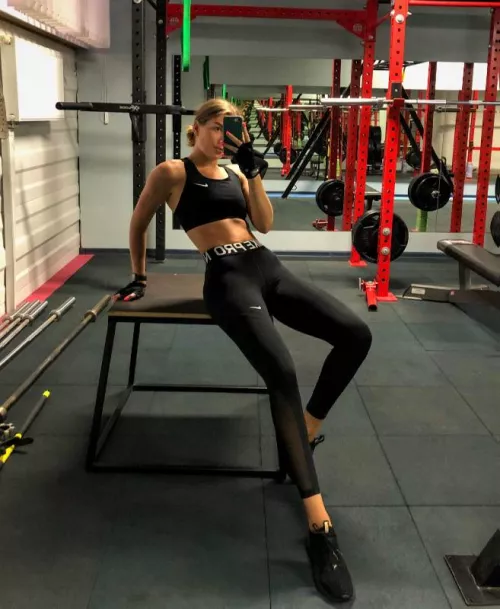 Brunettes indeed are the best