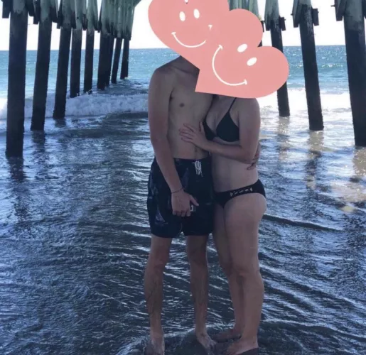 Hi friends! Mid-20’s couple here. New to Reddit but not to the lifestyle. Would love to meet likeminded friends!!💛