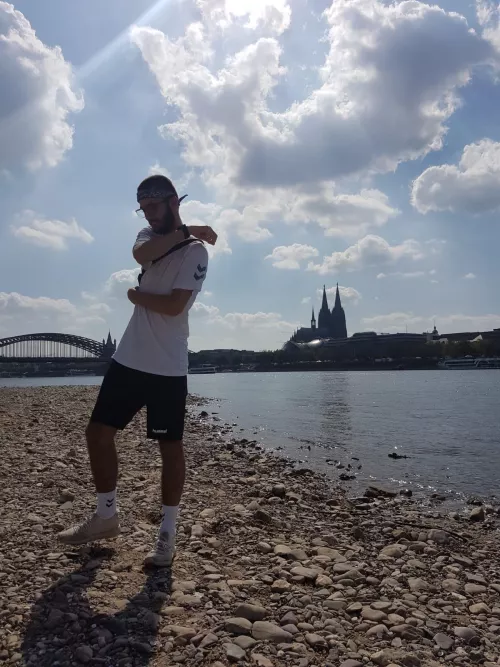 I’ll enjoy the last few hours as a 20 year old. Some company?