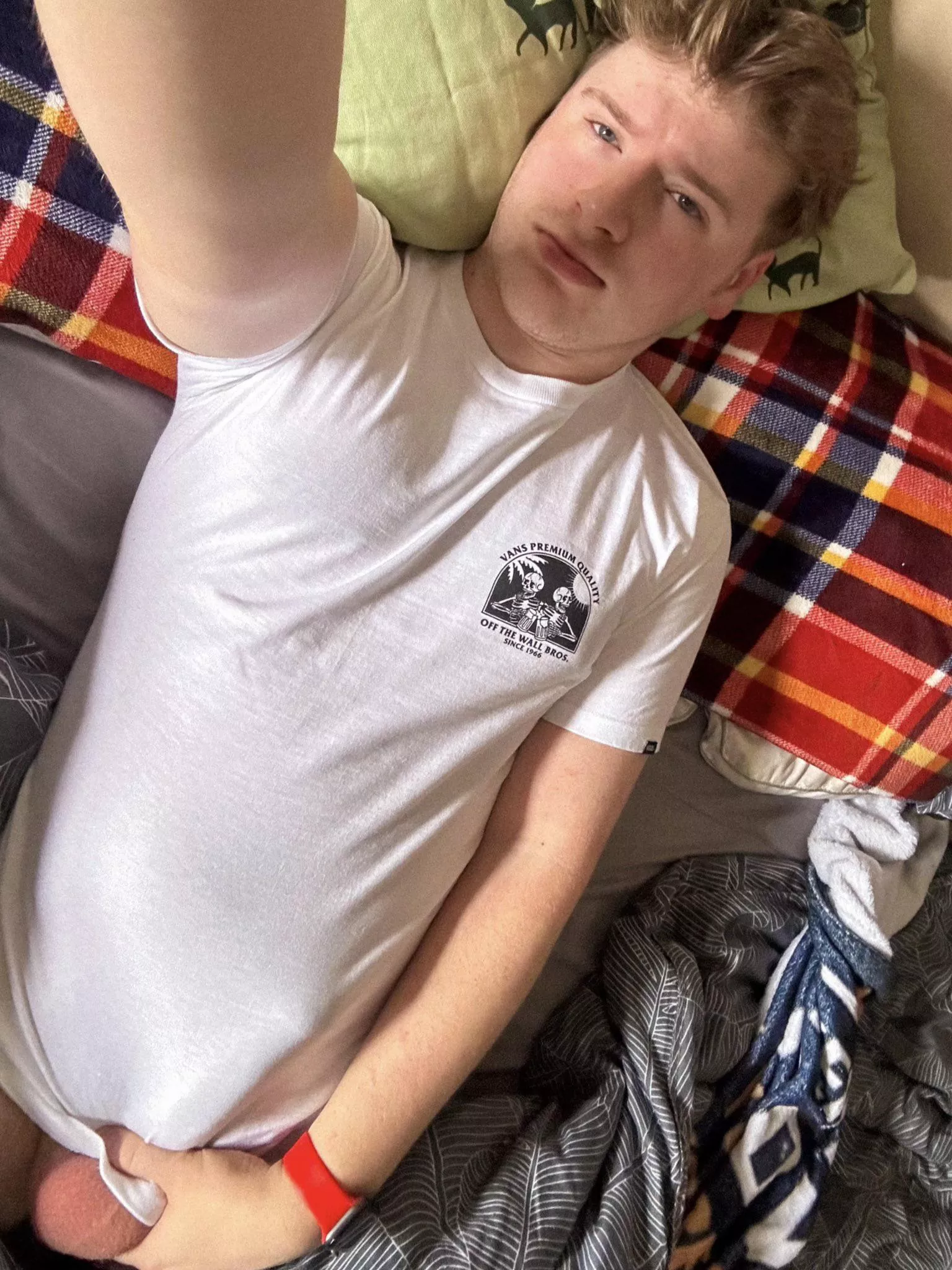 I’m playing hide the morning wood 🪵