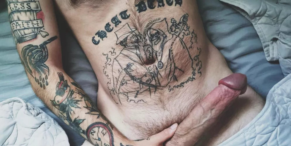 It’s my birthday, I want my cock sucked as a present 😈