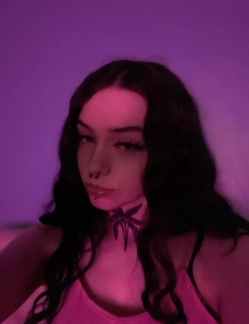 Message me for my menu selling pics, ahegao, cream pie vids, head videos, and more. (i live verify) cashapp, paypal, or venmo