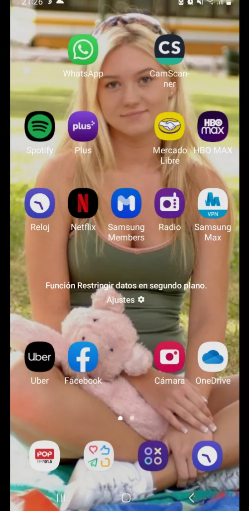 My cell phone background😍